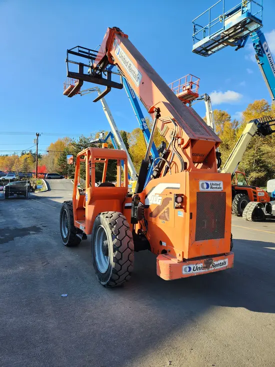 2015 SKYTRAK 6042 Forklift