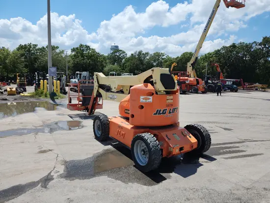 2014 JLG E450AJ Articulating Boom Lift