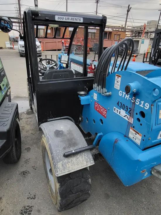 2017 Genie GTH-5519 Forklift