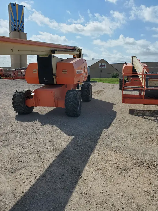 2013 JLG 800AJ Articulating Boom Lift