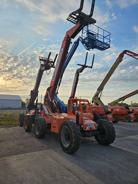2014 SKYTRAK 8042 Forklift
