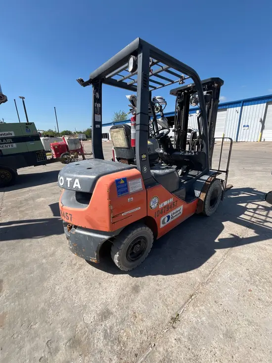 2016 Toyota 8FDU25 Warehouse Forklift