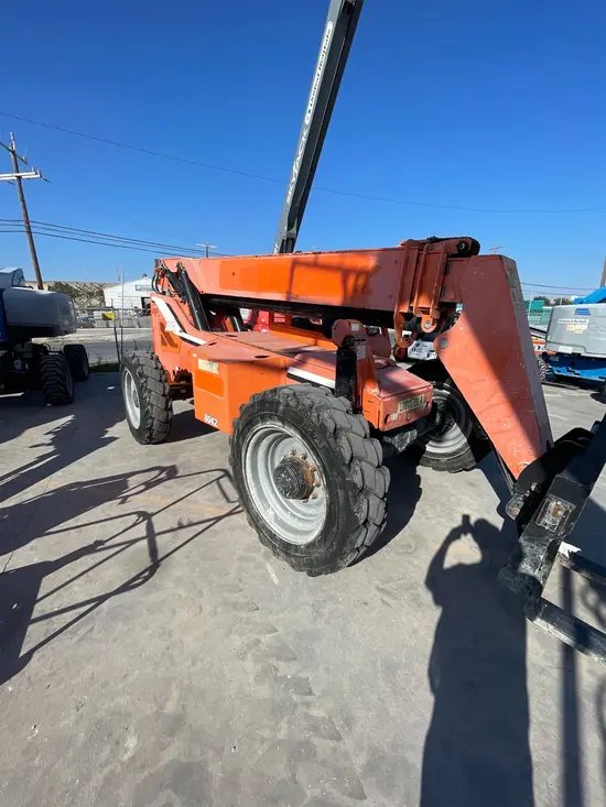2014 SKYTRAK 8042 Forklift
