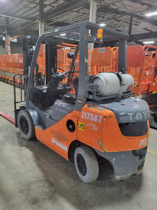 2018 Toyota 8FGU25 Warehouse Forklift