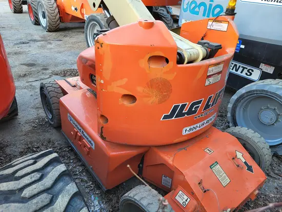 2014 JLG E400AJPN Articulating Boom Lift