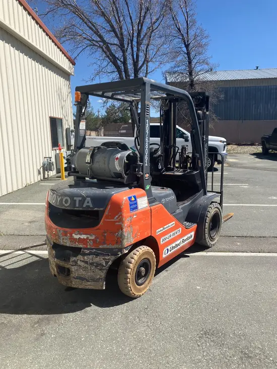 2018 Toyota 8FGU25 Warehouse Forklift
