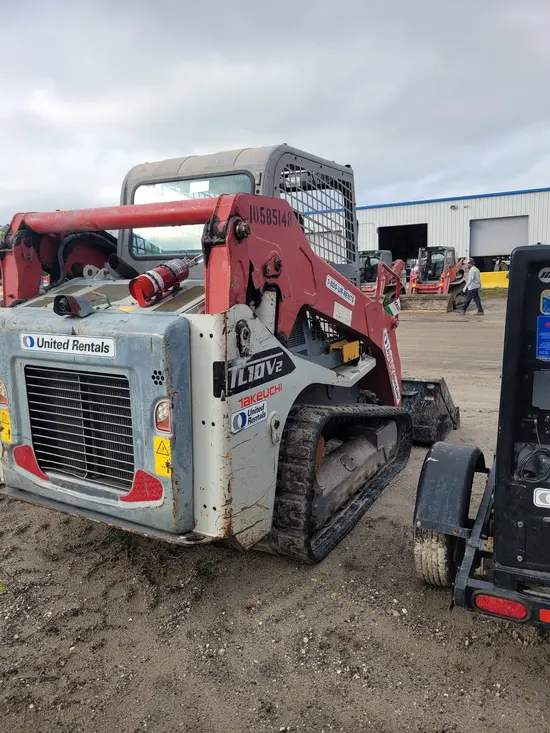 2017 Takeuchi TL10V2-R Track Loader