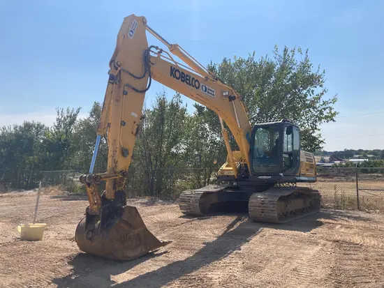 2017 Kobelco SK210LC Excavator