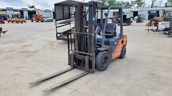 2017 Toyota 8FDU25 Warehouse Forklift