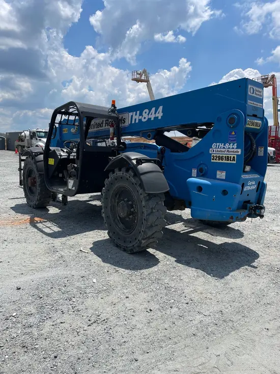 2016 Genie GTH-844 Forklift