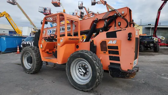 2016 SKYTRAK 6042 Forklift