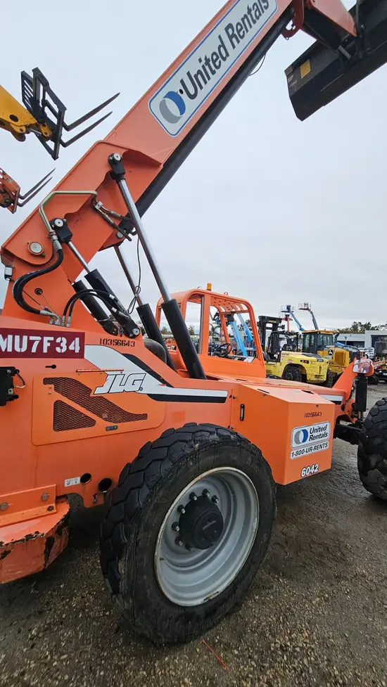 2015 SKYTRAK 6042 Forklift