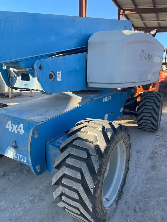 2014 Genie S-80 Boom Lift