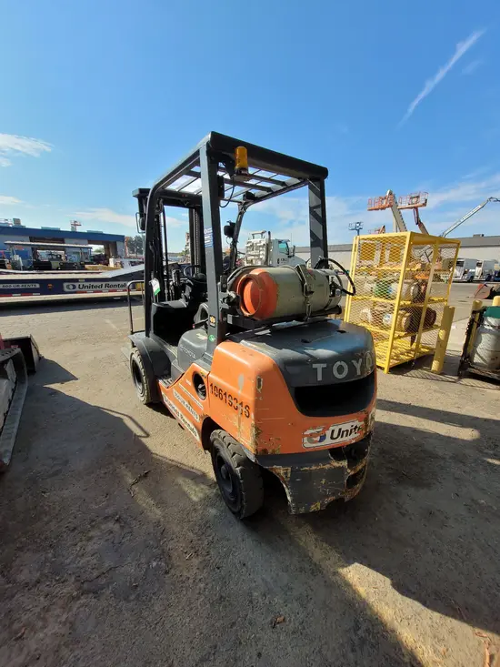 2017 Toyota 8FGU25 Warehouse Forklift