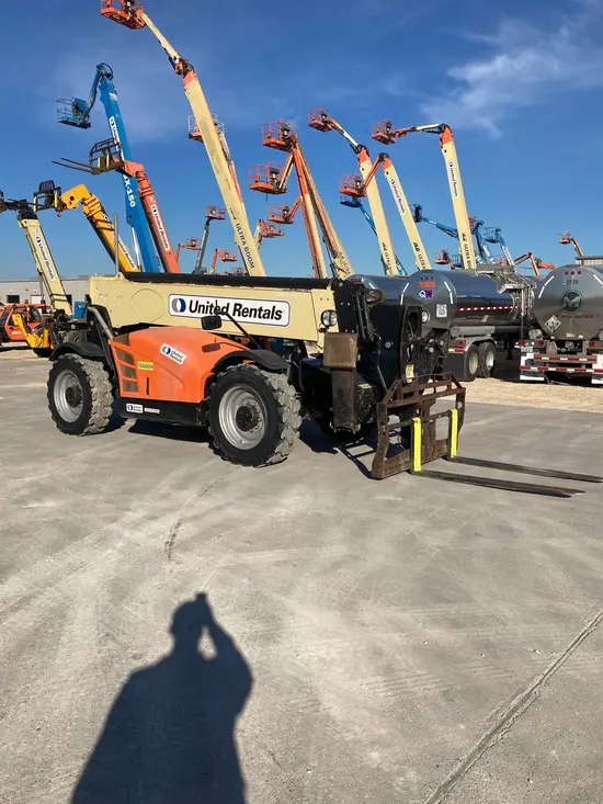 2016 JLG 1055 Forklift