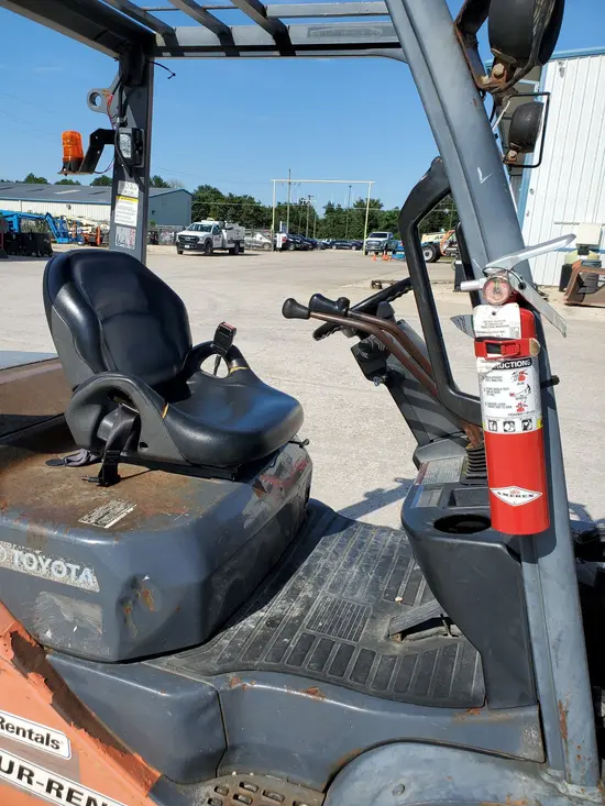2012 Toyota 8FDU30 Warehouse Forklift