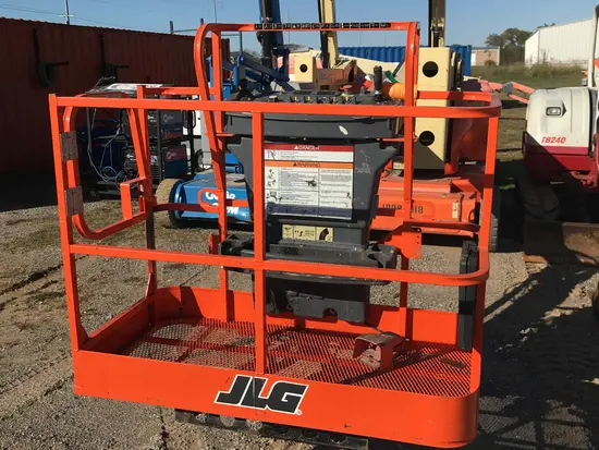 2012 JLG E450AJ Articulating Boom Lift