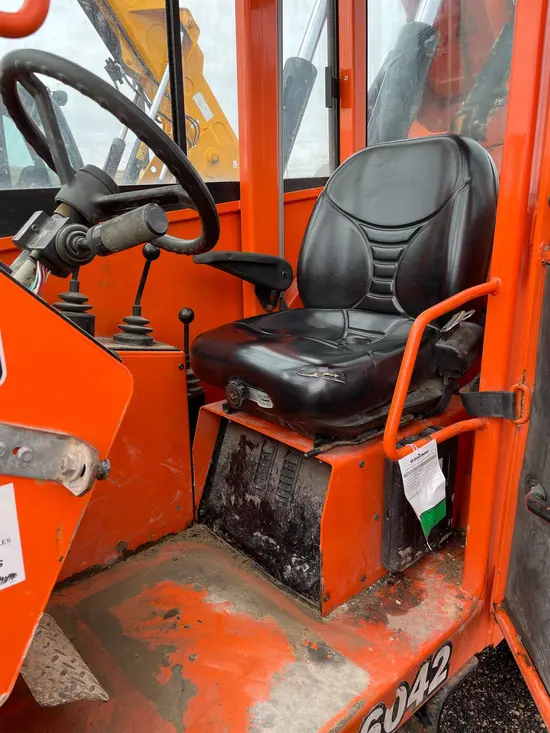 2015 SKYTRAK 6042 Forklift