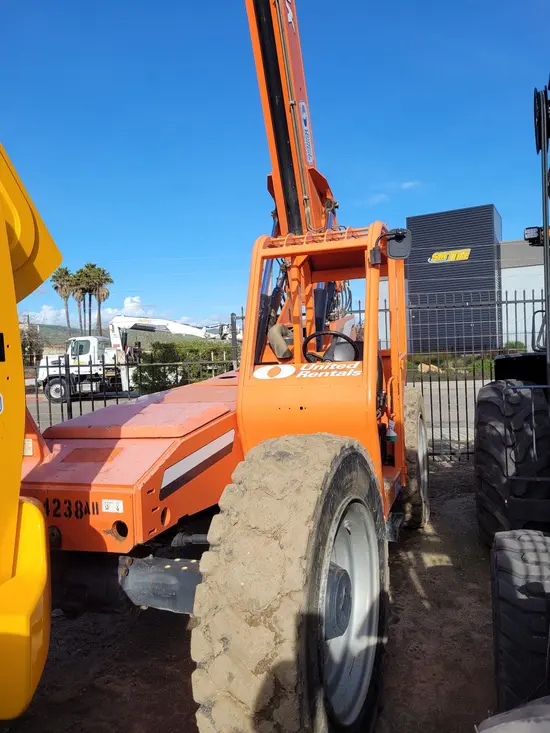 2015 SKYTRAK 8042 Forklift