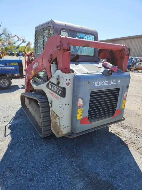 2017 Takeuchi TL10V2-CR Track Loader