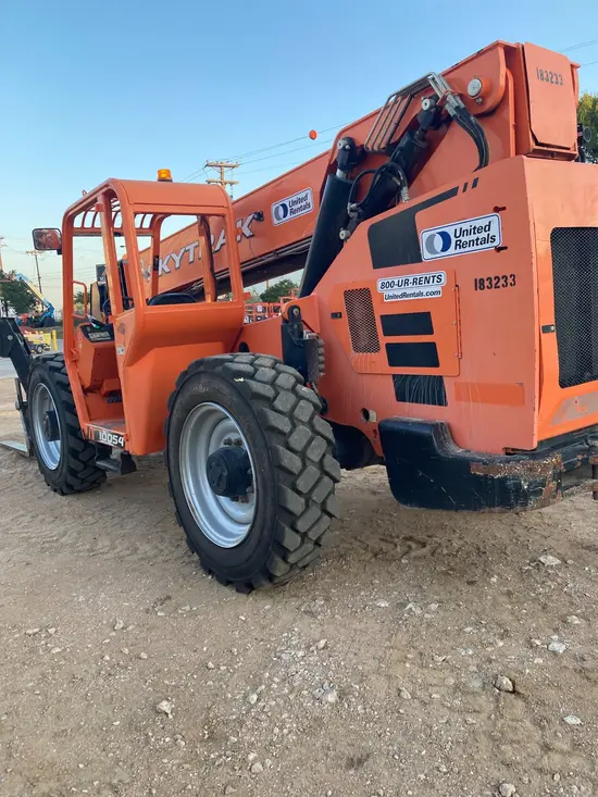 2017 SKYTRAK 10054 Forklift