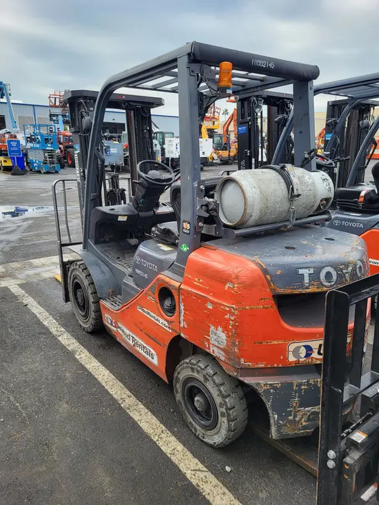 2019 Toyota 8FGU25 Warehouse Forklift