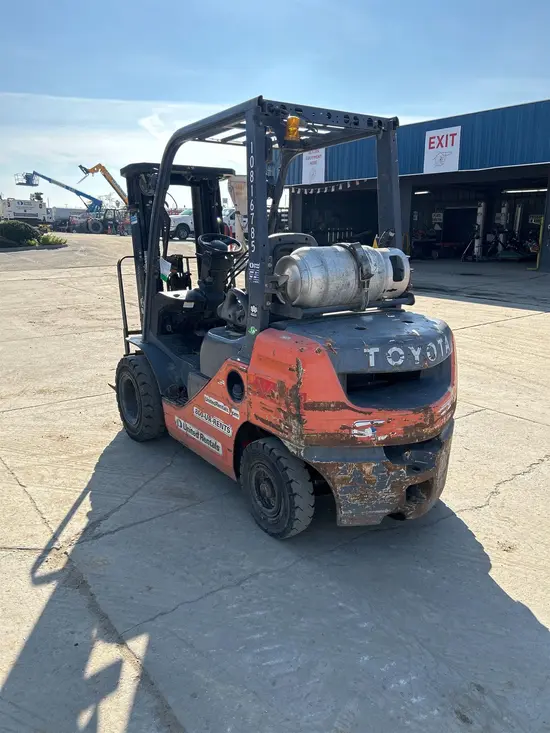 2018 Toyota 8FGU25 Warehouse Forklift