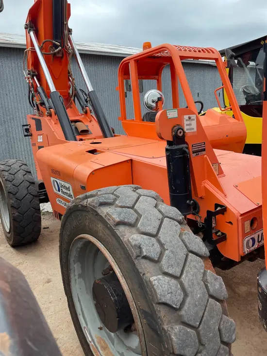 2016 SKYTRAK 6042 Forklift