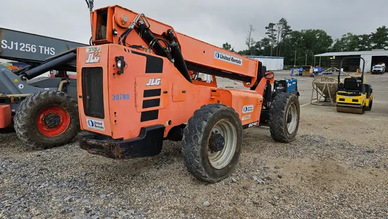 2016 SKYTRAK 8042 Forklift