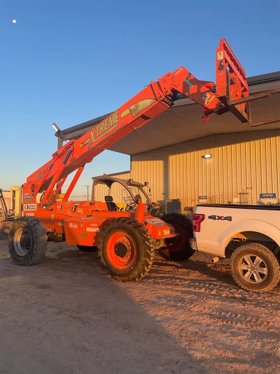 2014 XTREME XR842 Forklift