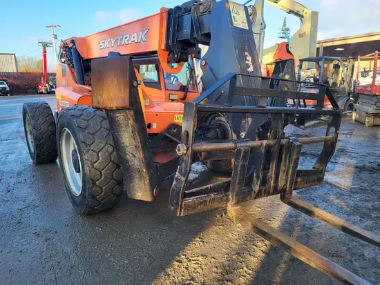 2017 SKYTRAK 10054 Forklift