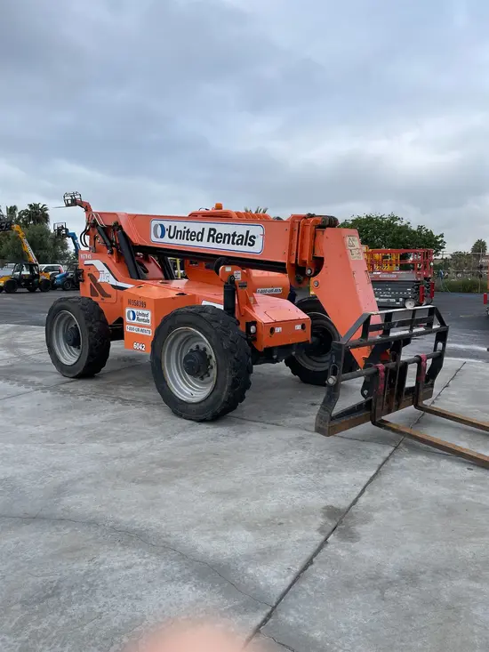 2015 SKYTRAK 6042 Forklift
