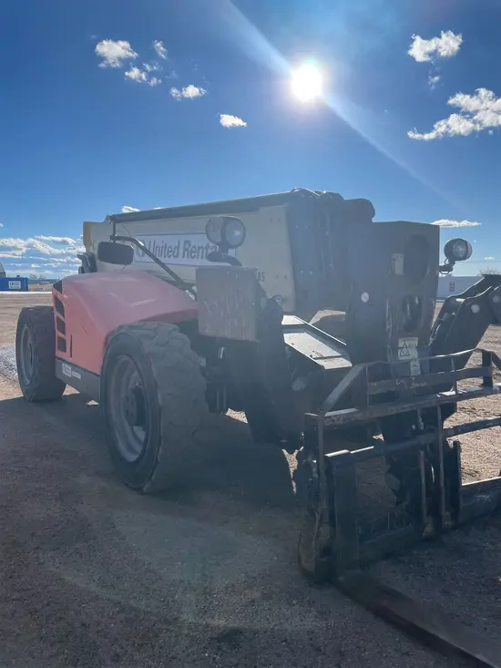 2016 JLG 1055 Forklift