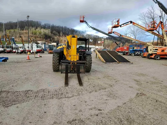 2014 JCB 507-42 Forklift