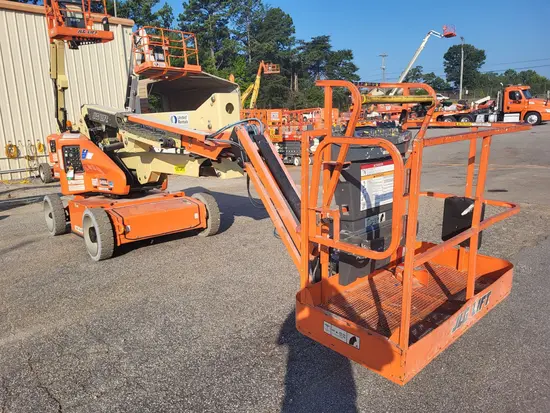 2017 JLG E450AJ Articulating Boom Lift