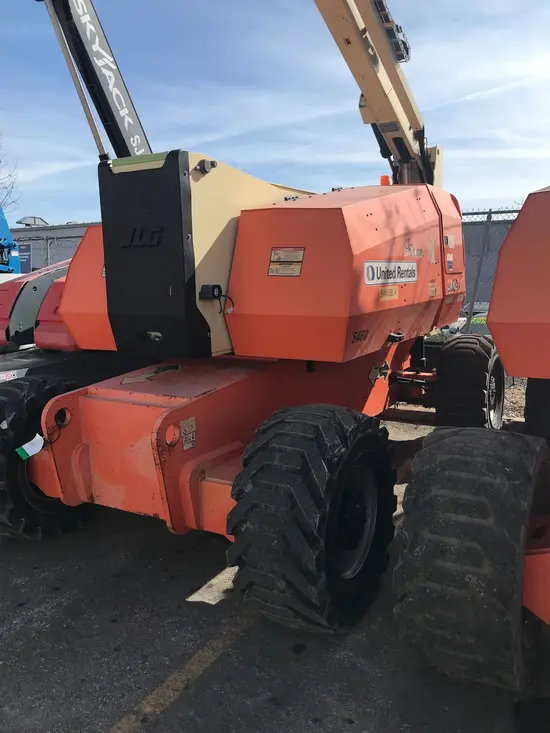 2013 JLG 800AJ Articulating Boom Lift