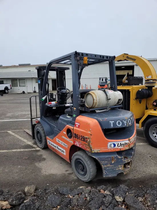 2017 Toyota 8FGU25 Warehouse Forklift