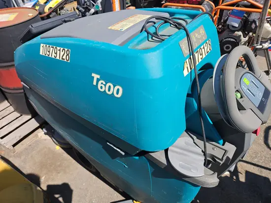 2019 Tennant T600-28 Scrubber
