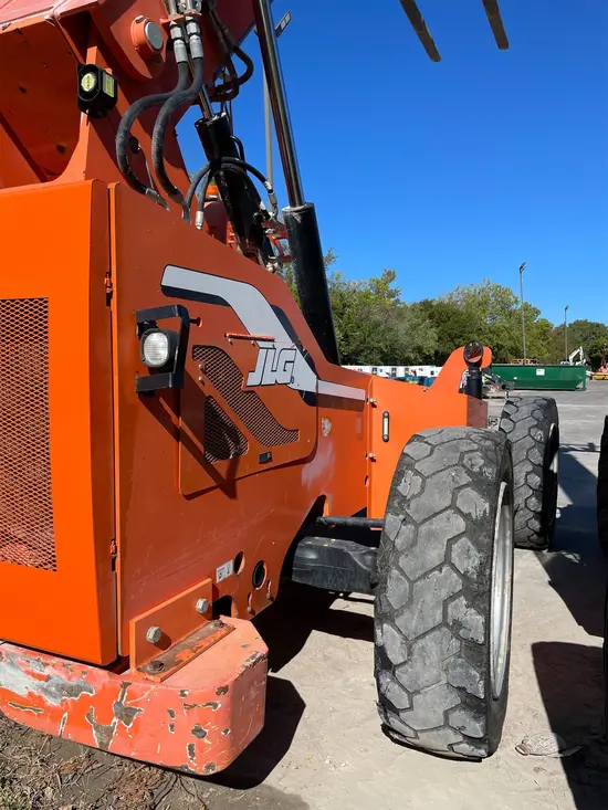 2015 SKYTRAK 6042 Forklift