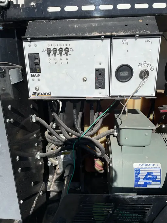 2015 Allmand NLPRO II Towable Light Tower