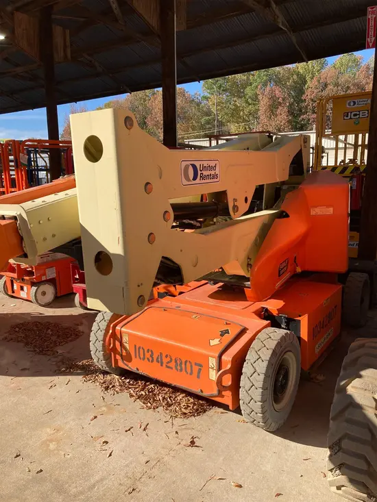 2015 JLG E400AJPN Articulating Boom Lift