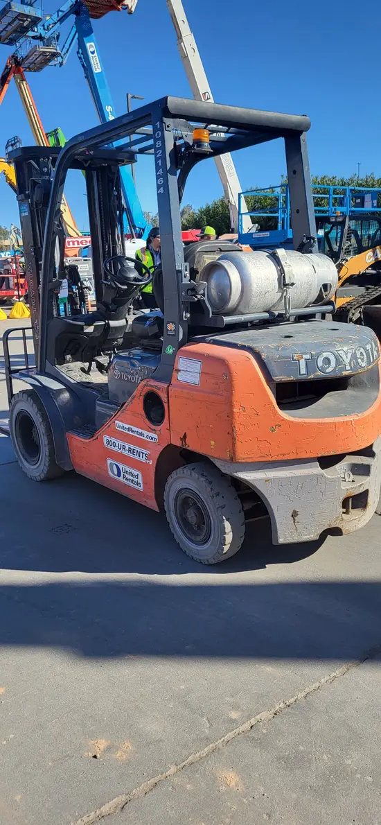 2018 Toyota 8FGU25 Warehouse Forklift