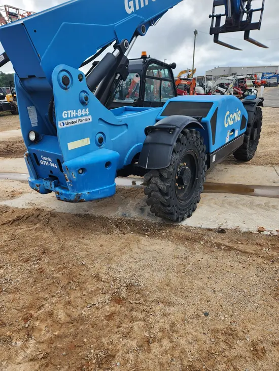 2016 Genie GTH-844 Forklift