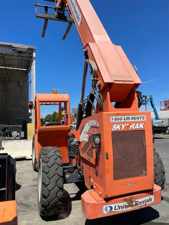 2015 SKYTRAK 6042 Forklift