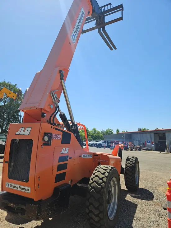 2016 SKYTRAK 8042 Forklift