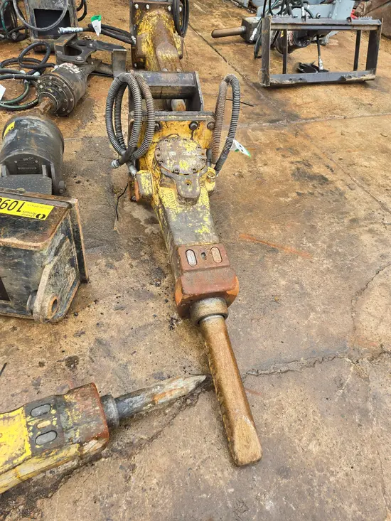 2016 Atlas Copco SB 452 Attachment