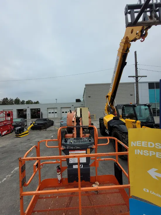 2013 JLG 450AJ Articulating Boom Lift