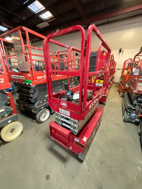 2017 MEC 1330SE Scissor Lift
