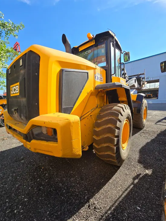 2019 JCB 427ZX Wheel Loader
