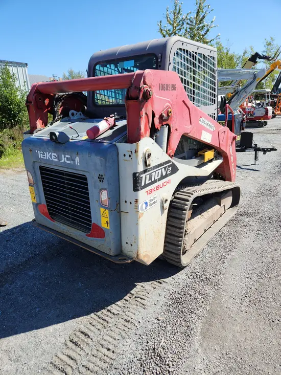2017 Takeuchi TL10V2-CR Track Loader